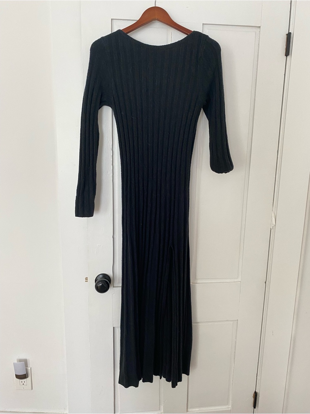 Abercrombie & Fitch Black Ribbed Long-Sleeve Maxi Dress